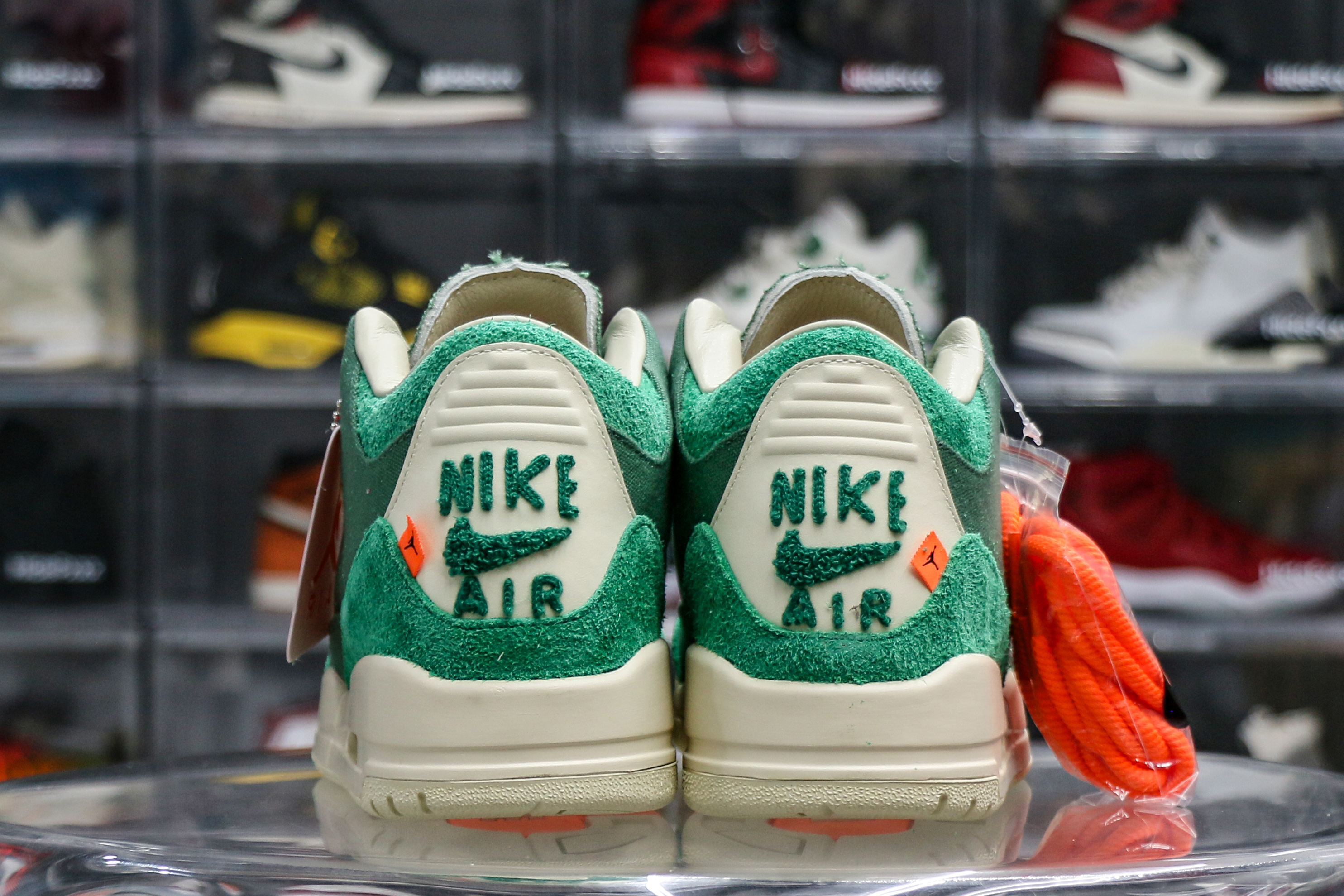 Nina Chanel Abney X Wmns Jordan 3 Retro SP Bicoastal