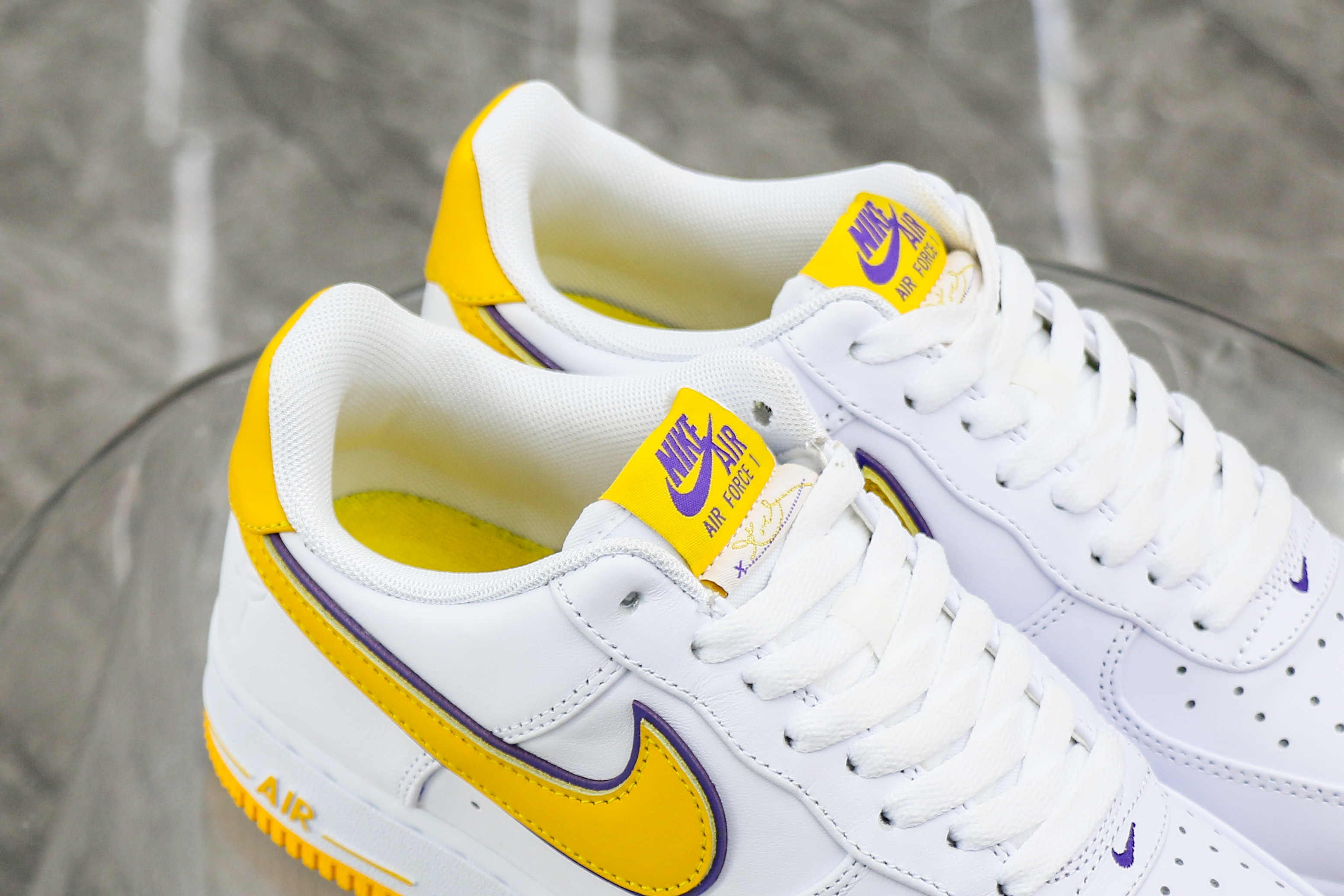 Nike Air Force 1 Low Retro QS Kobe Bryant Lakers Home（Ln5 A1）