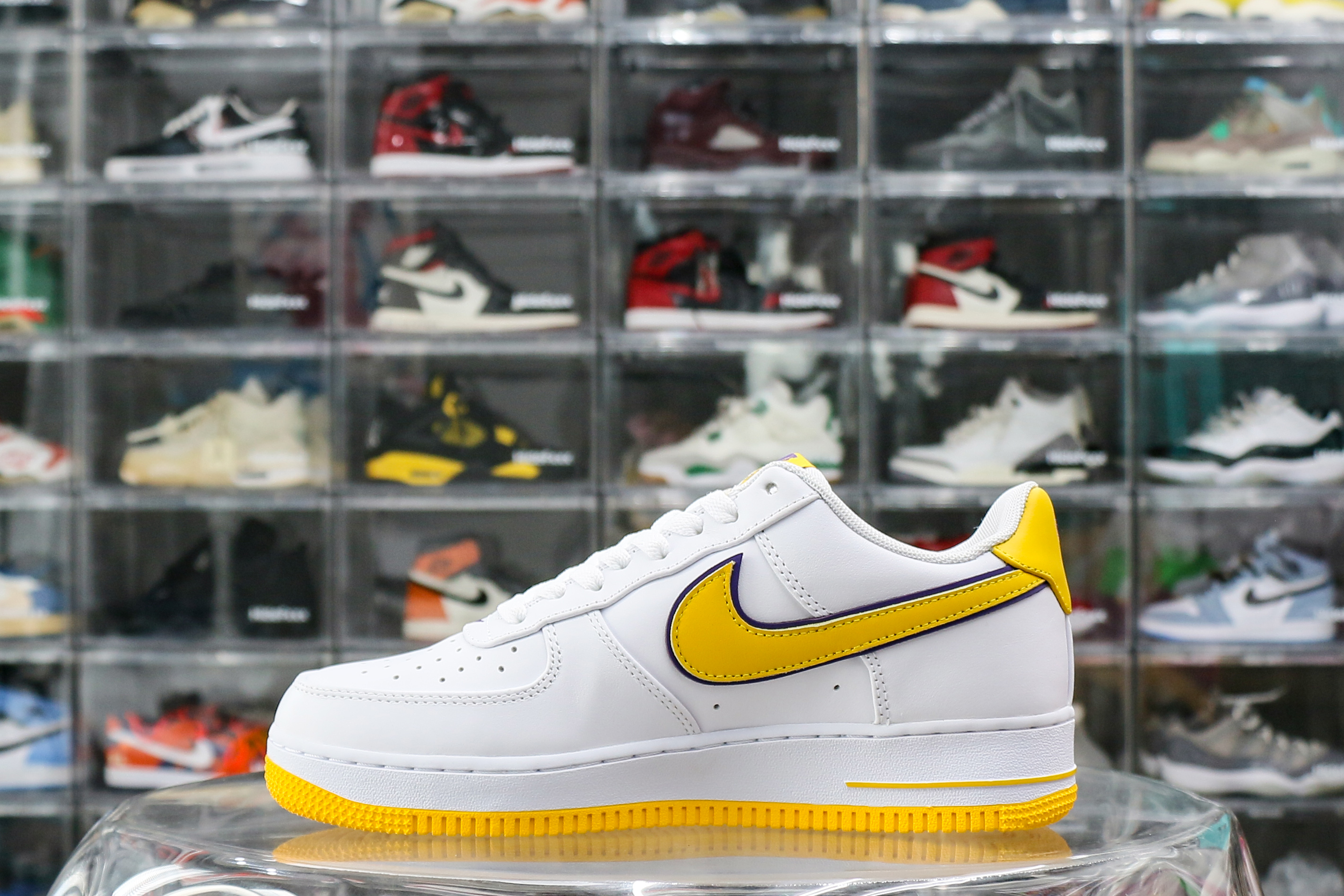 Nike Air Force 1 Low Retro QS Kobe Bryant Lakers Home（Ln5 A1）