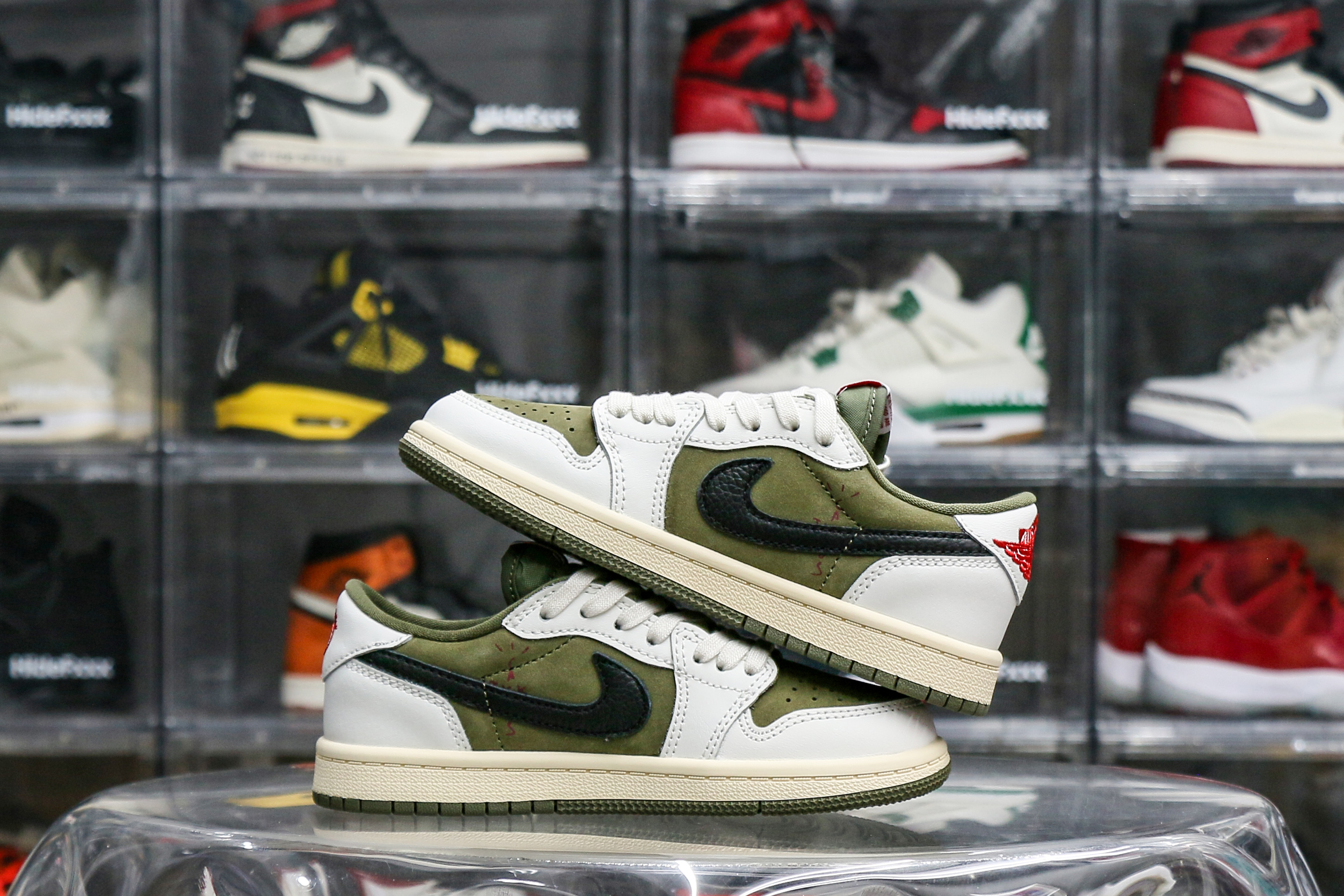 Travis Scott x Jordan 1 Retro Low ‘Reverse Olive / Medium Olive’ Kid (LN5 A1)