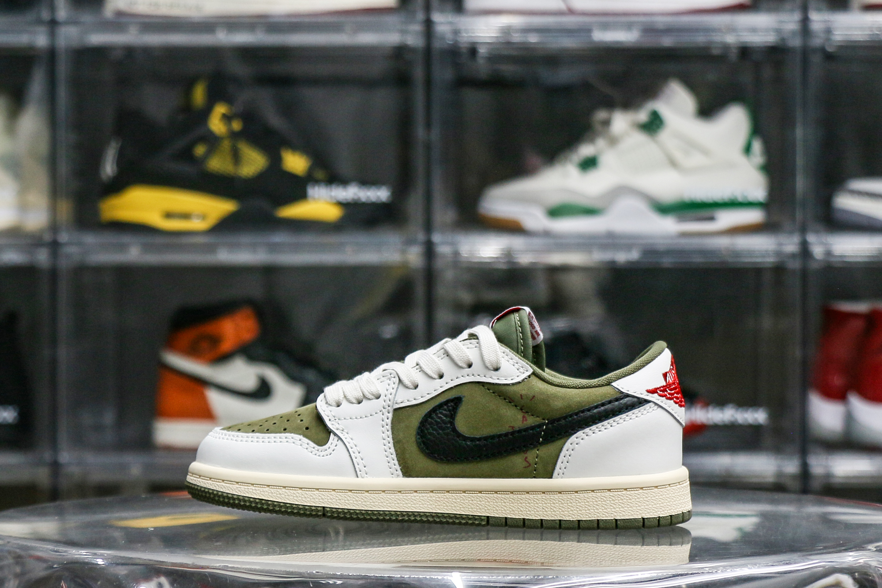 Travis Scott x Jordan 1 Retro Low ‘Reverse Olive / Medium Olive’ Kid (LN5 A1)