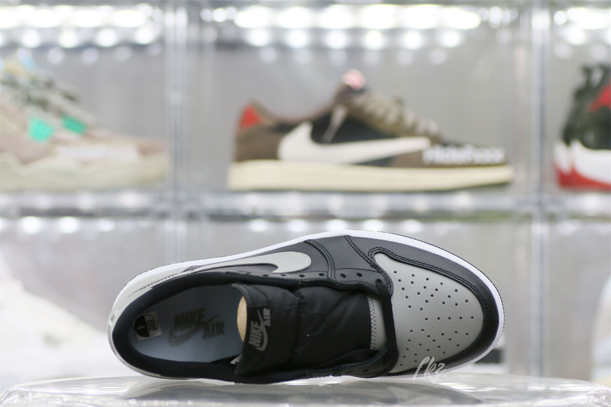 Jordan 1 Retro Low Shadow 2015