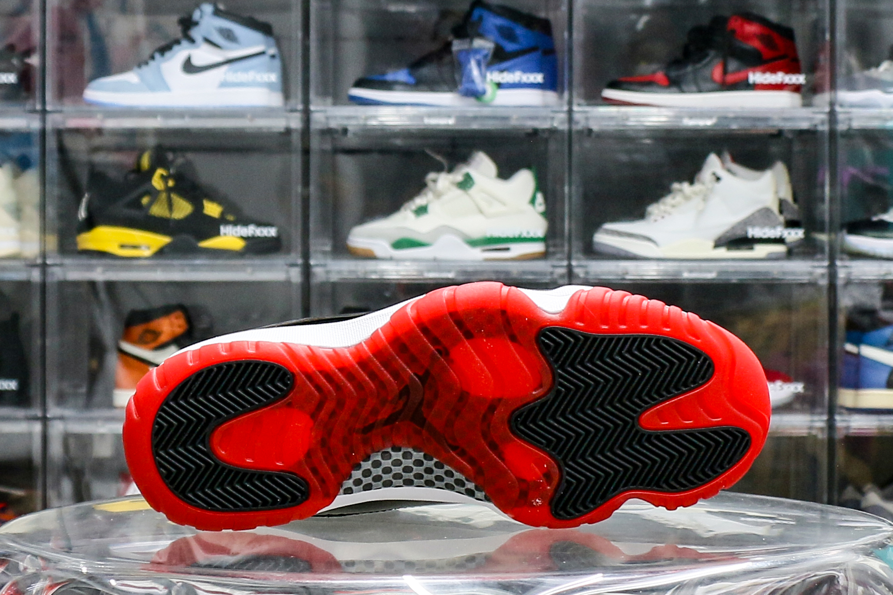 Air Jordan 11 Retro Bred Low 2015