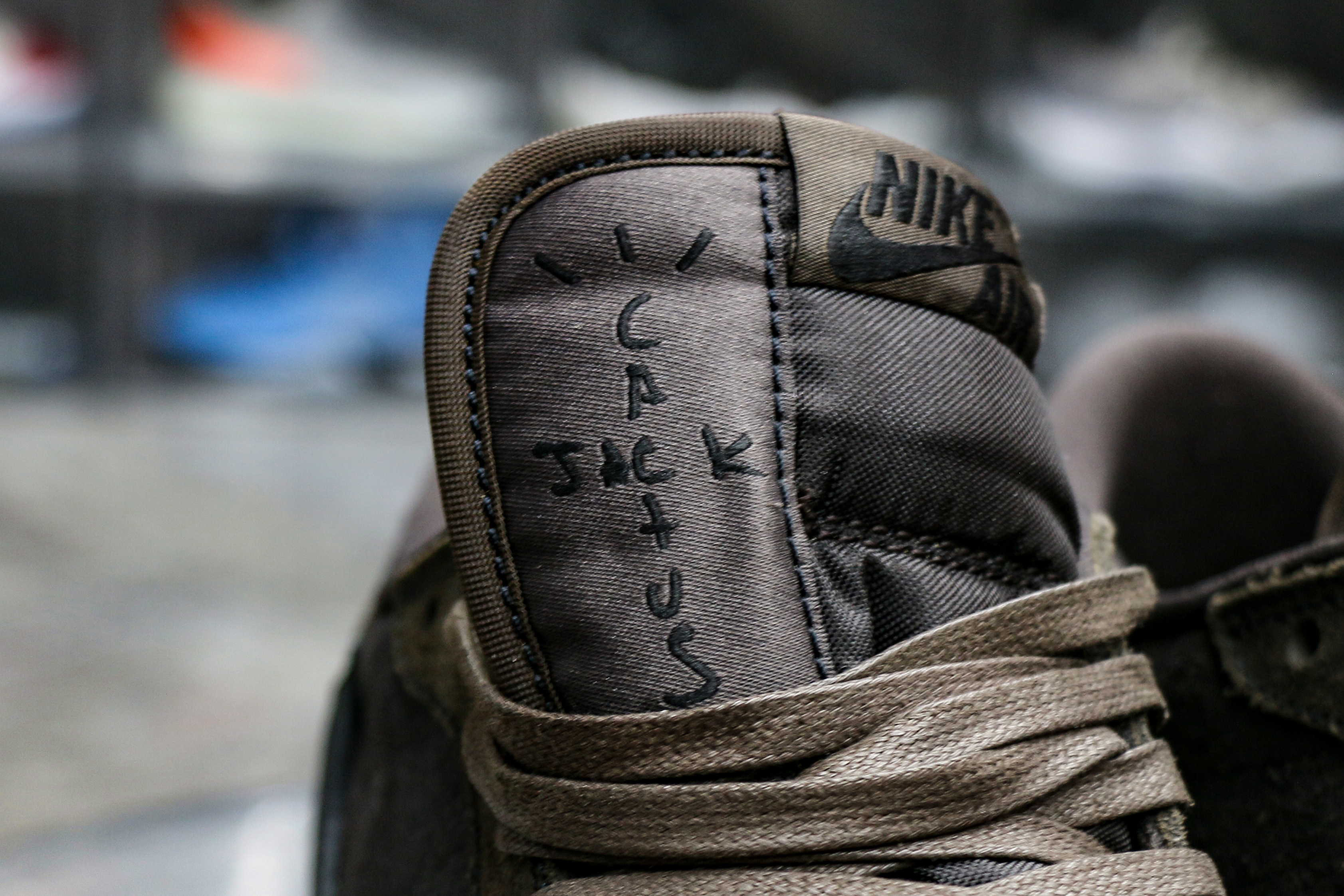 Travis Scott x Air Jordan 1 Low OG “Velvet Brown” (LN5 A1 Batch)