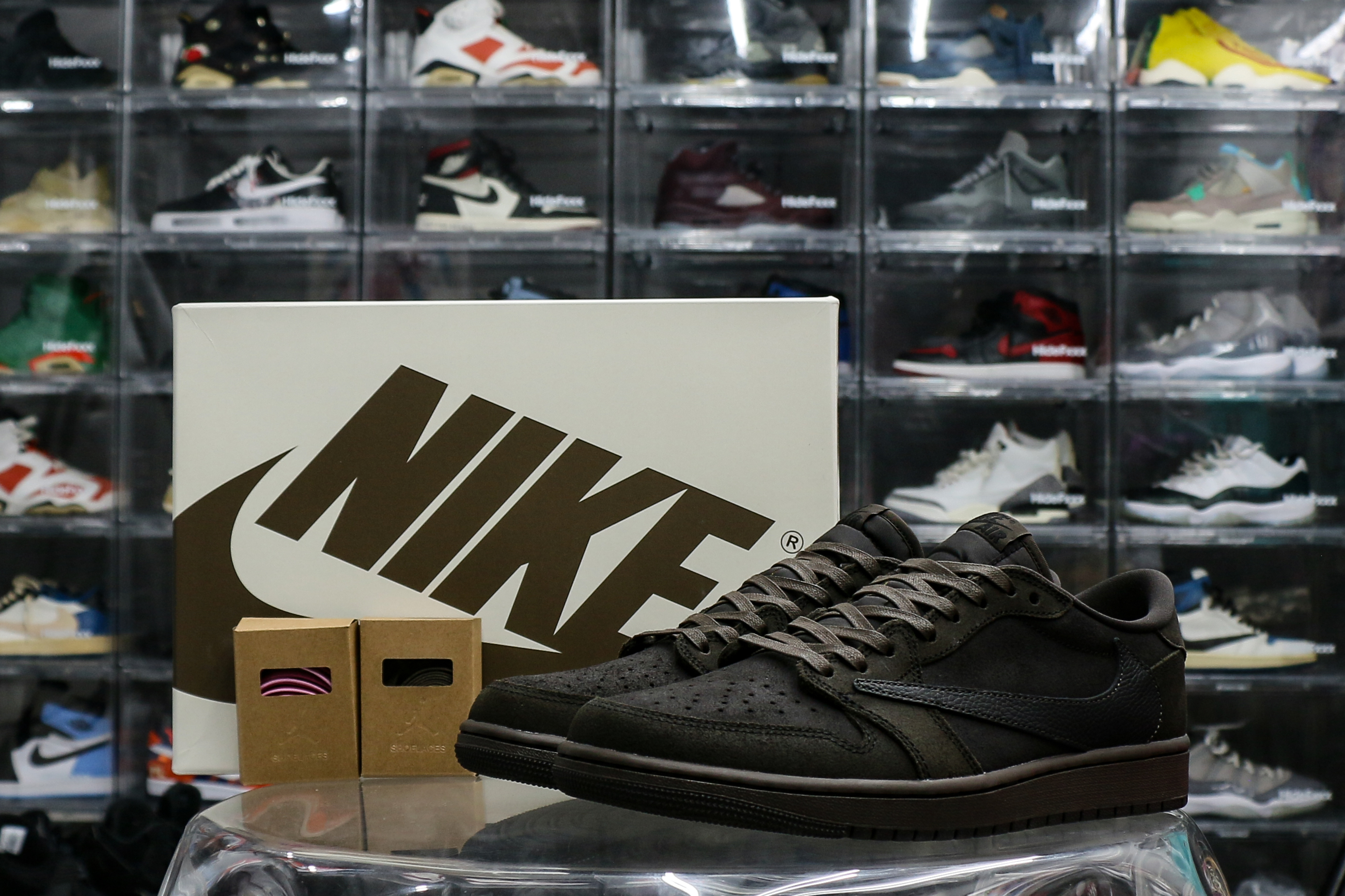 Travis Scott x Air Jordan 1 Low OG “Velvet Brown” (LN5 A1 Batch)