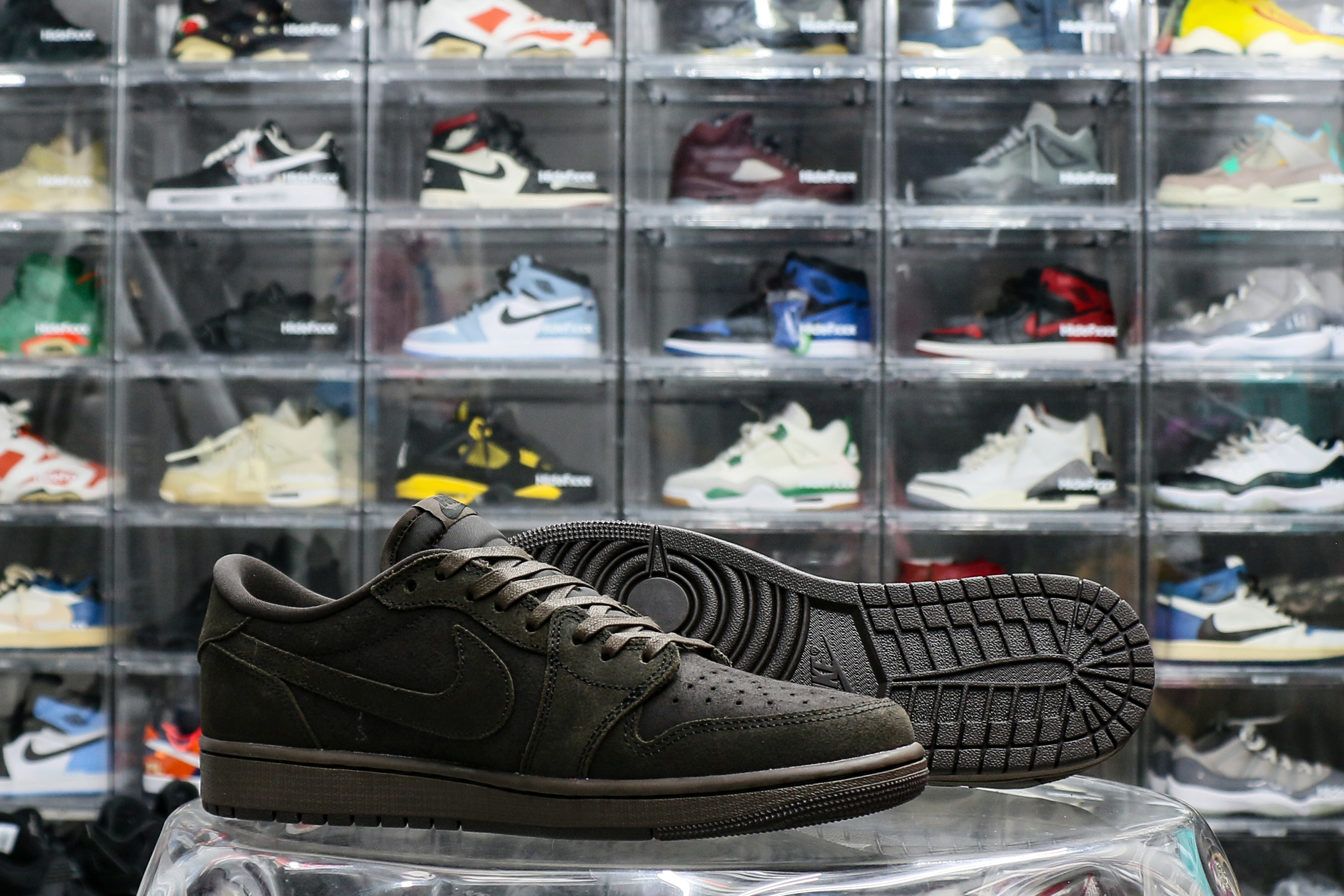 Travis Scott x Air Jordan 1 Low OG “Velvet Brown” (LN5 A1 Batch)