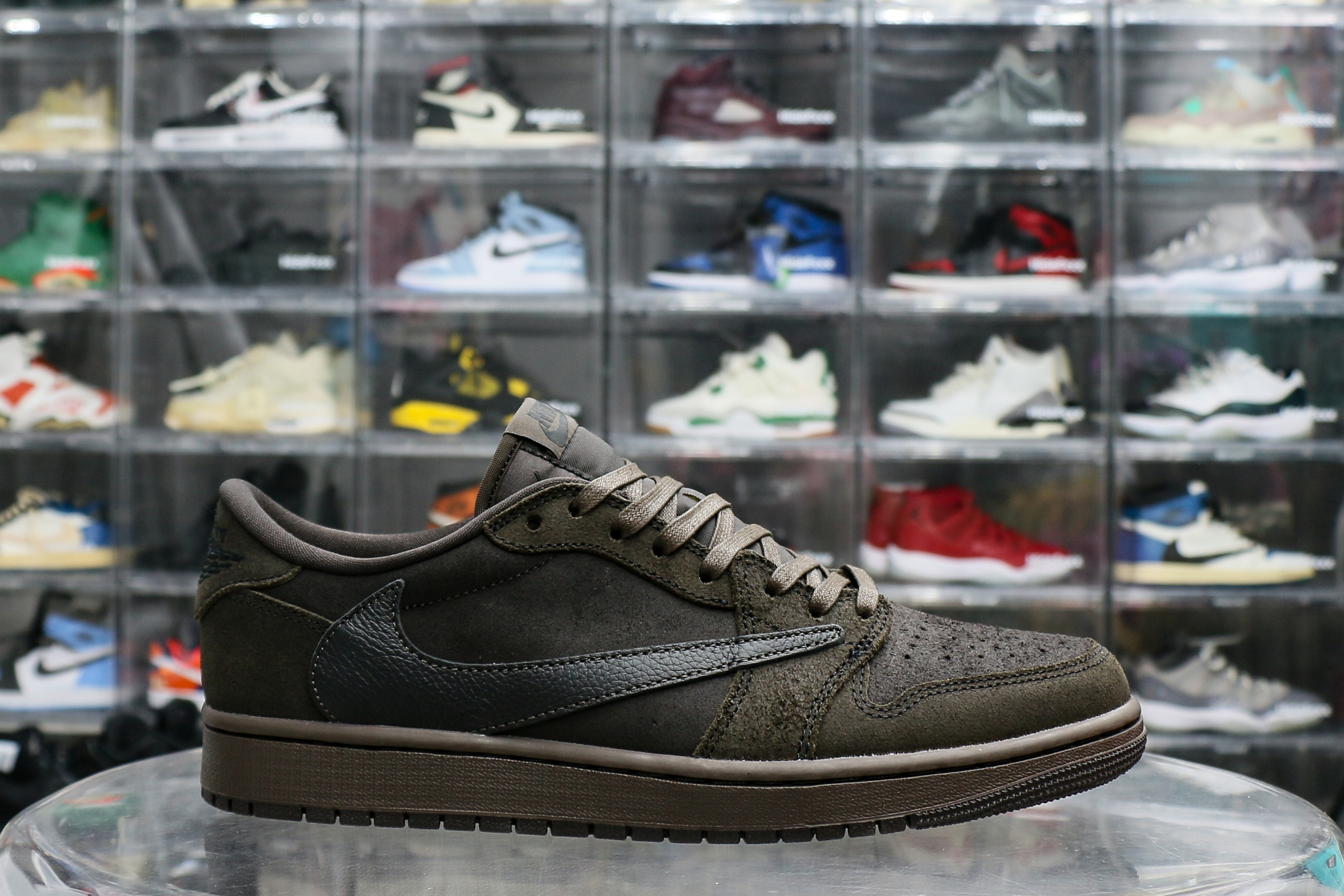 Travis Scott x Air Jordan 1 Low OG “Velvet Brown” (LN5 A1 Batch)