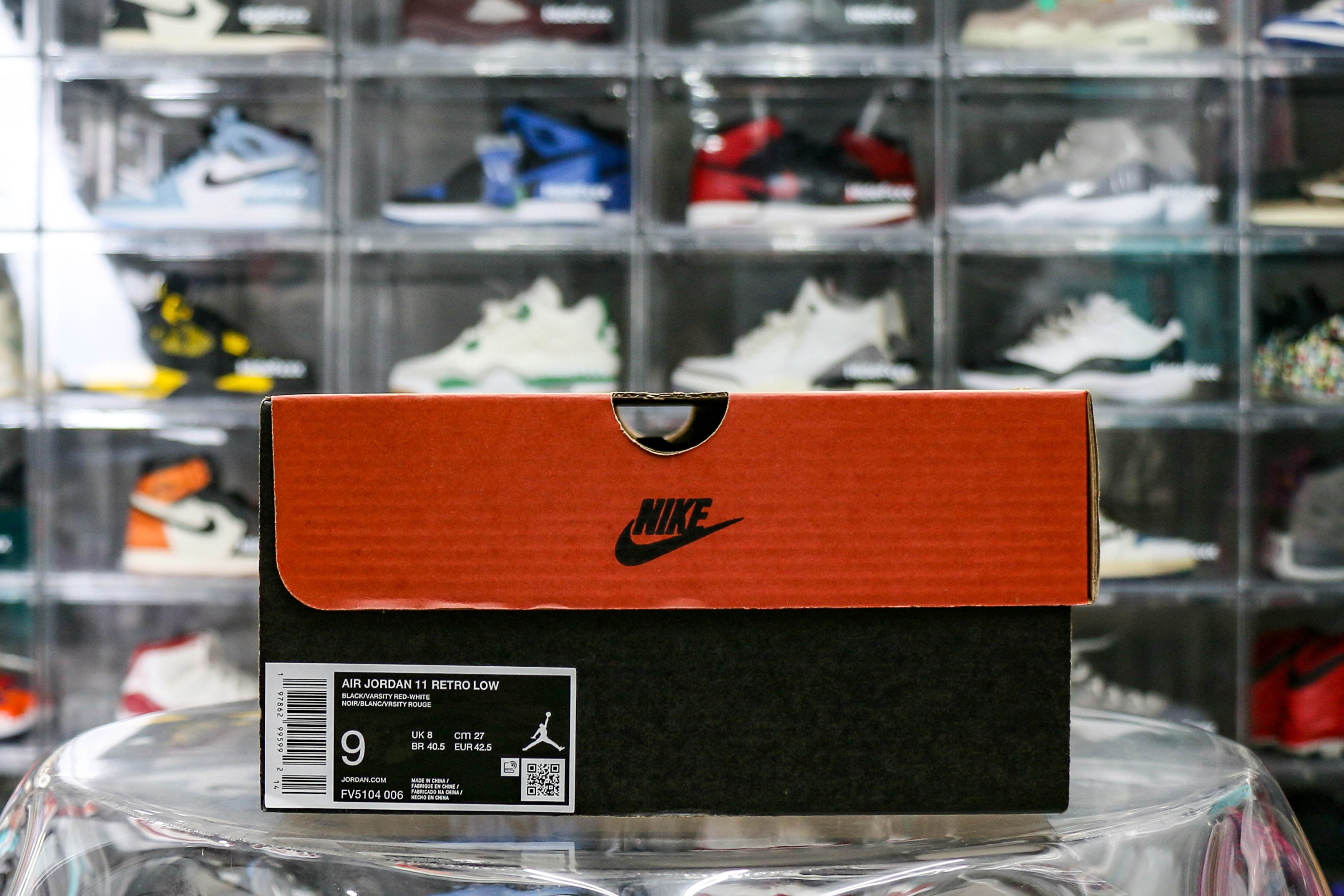 Air Jordan 11 Retro Bred Low 2025 (Ln5 A1)