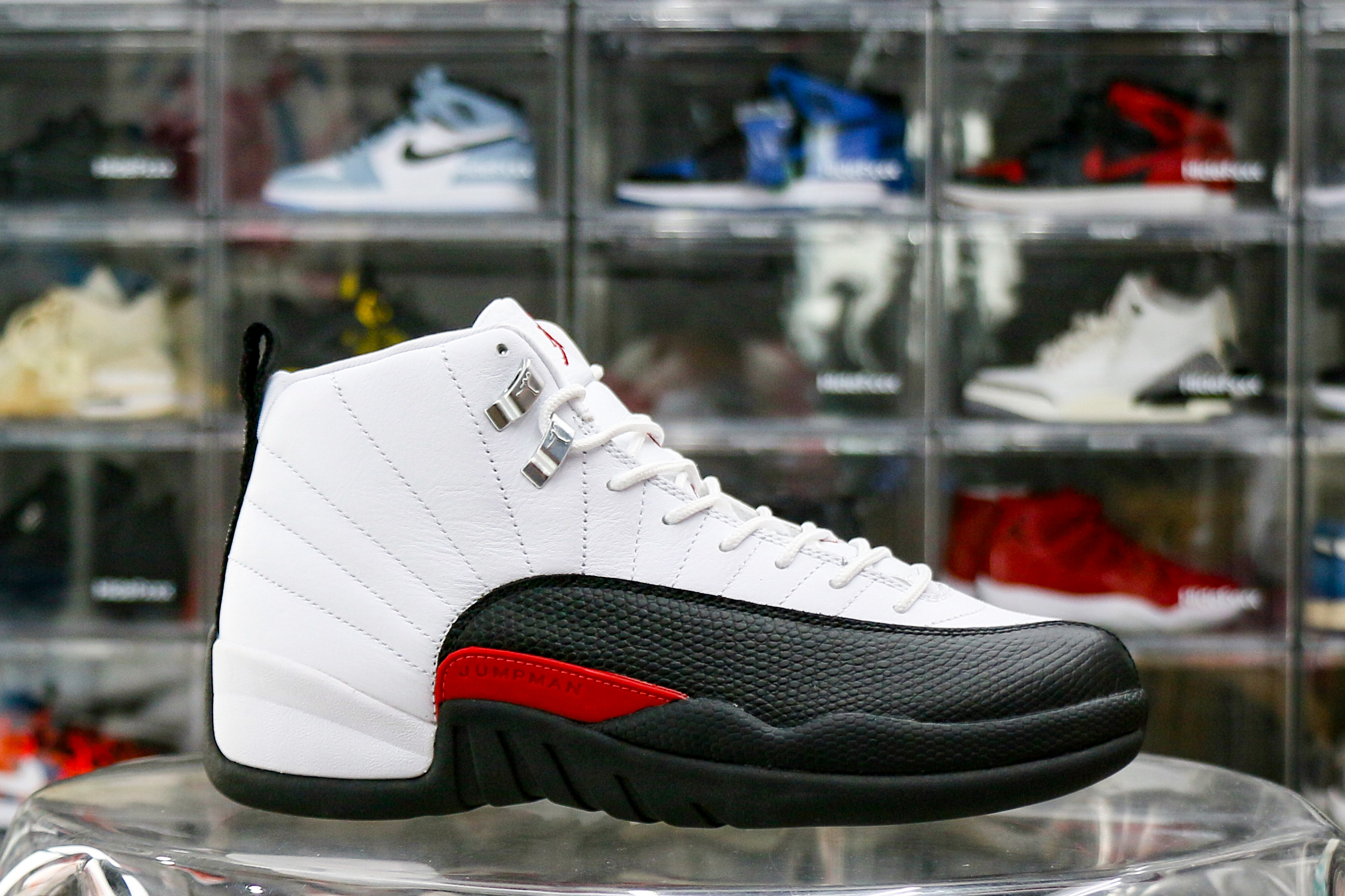 Jordan 12 Retro Taxi Flip 2024