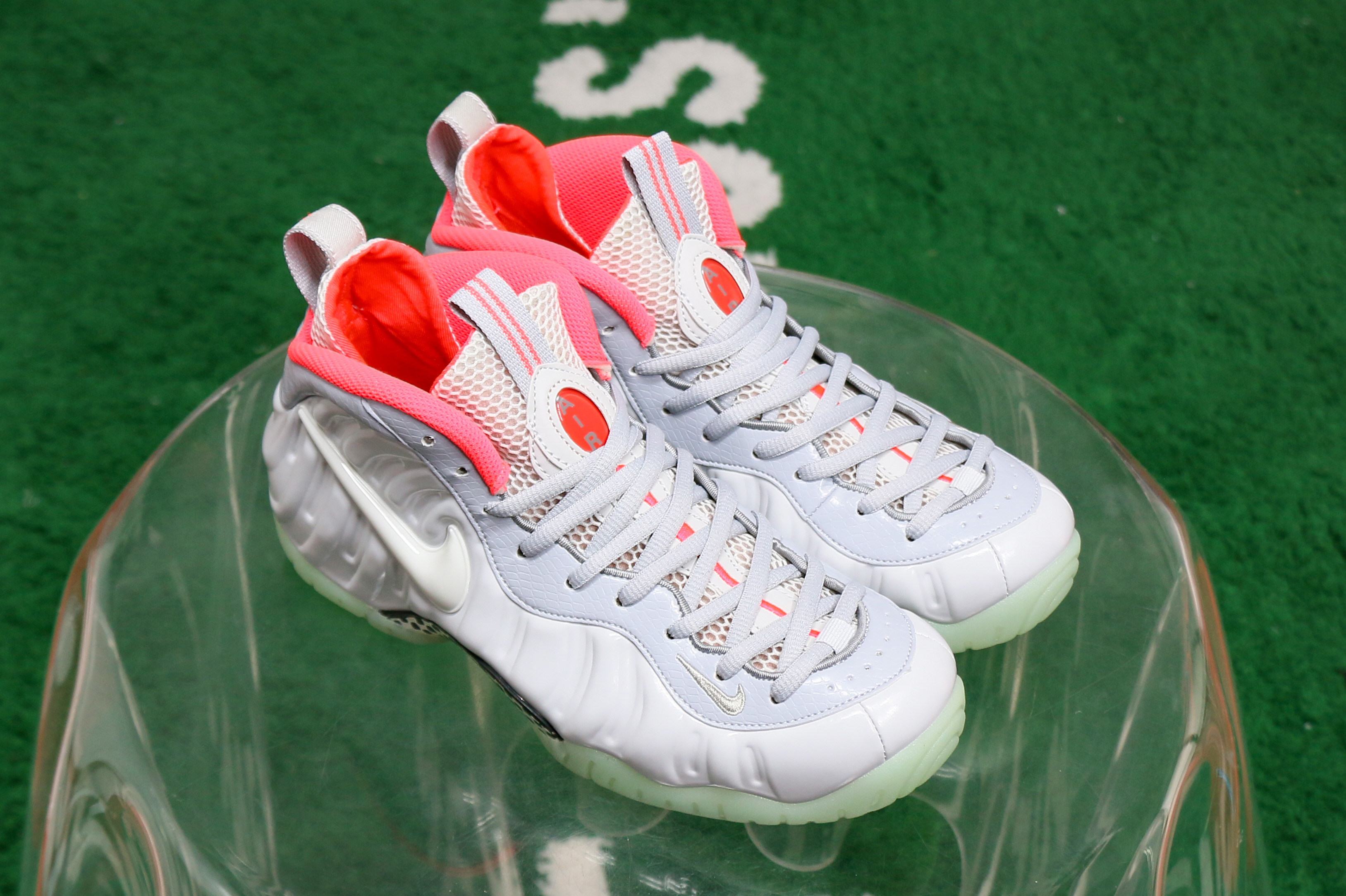 Nike Air Foamposite Pro Pure Platinum