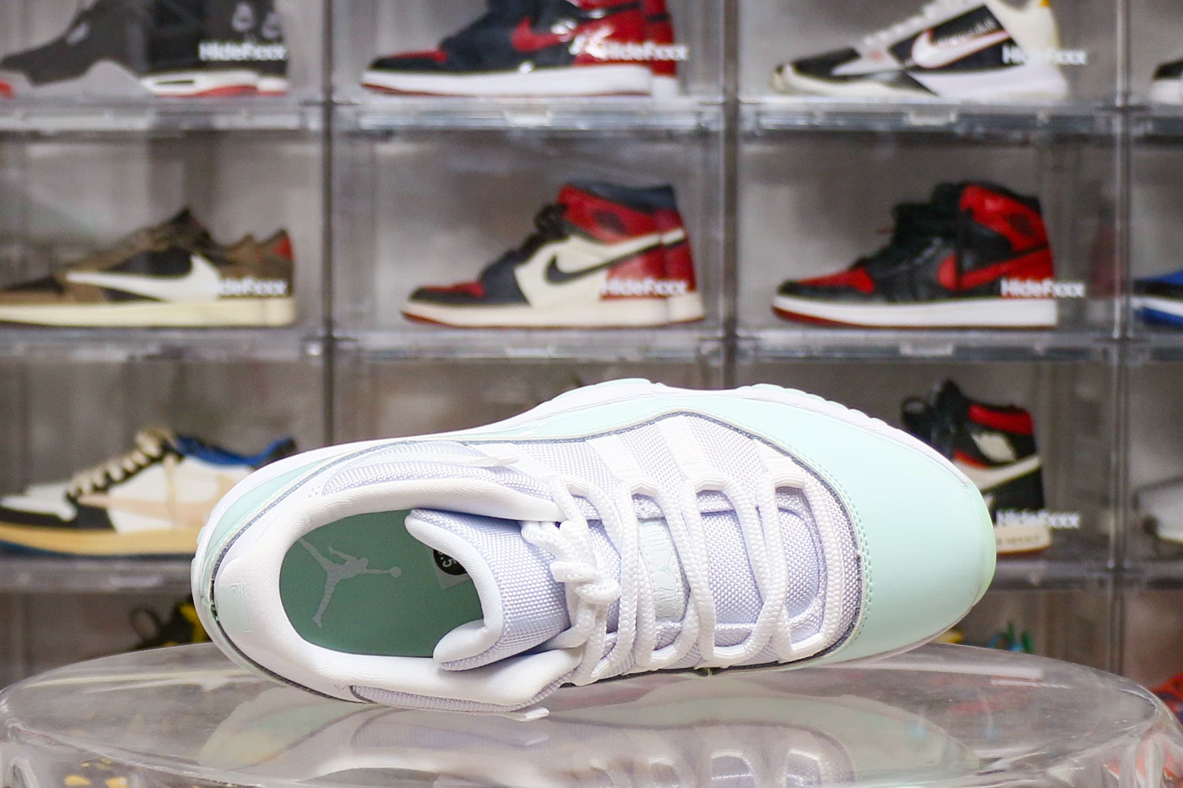 Jordan 11 Retro Low Igloo WMNS 2025