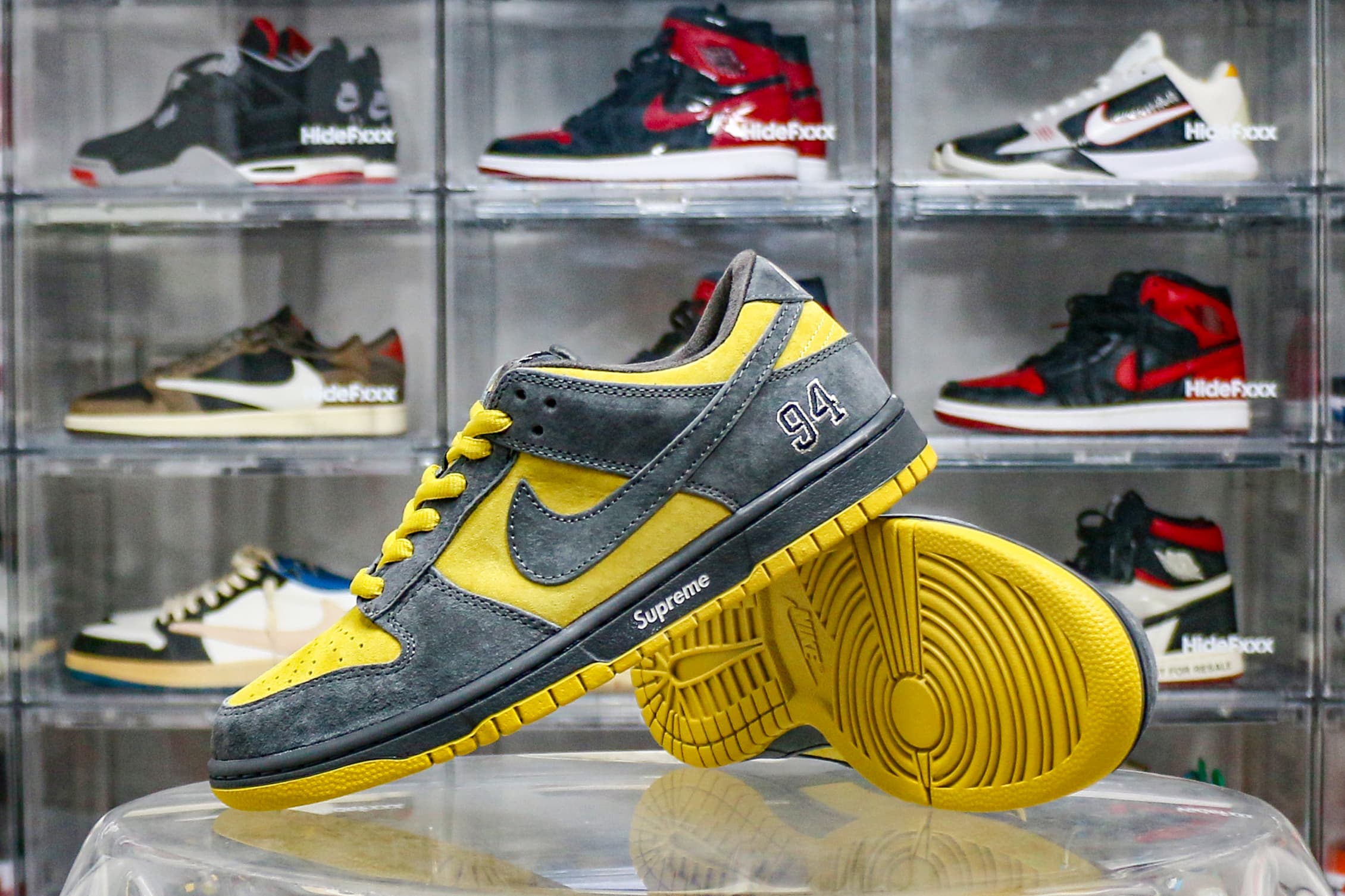 Nike SB Dunk Low Supreme 94 Hulk