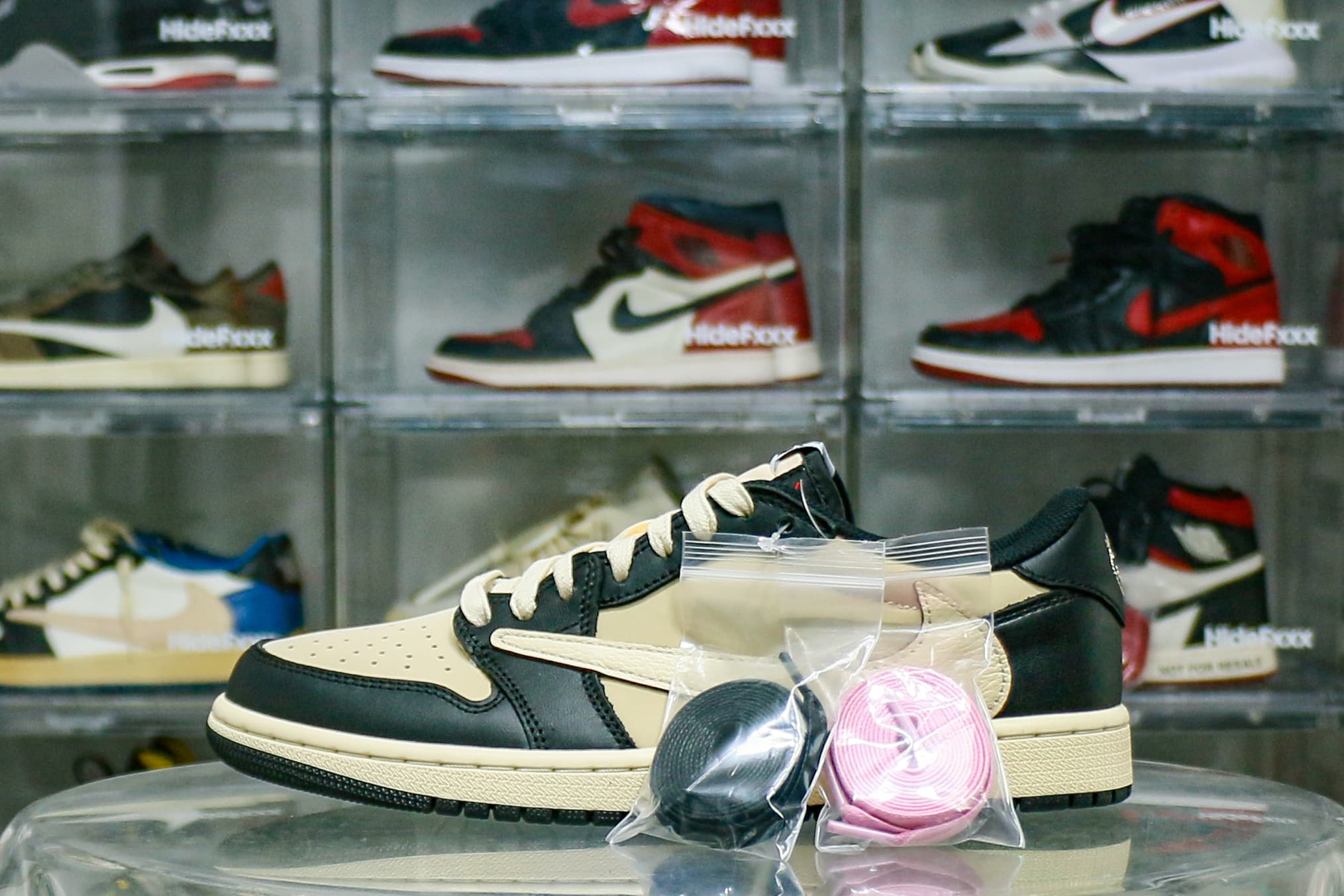 Travis Scott x Air Jordan 1 Retro Low OG Pale Vanilla Custom