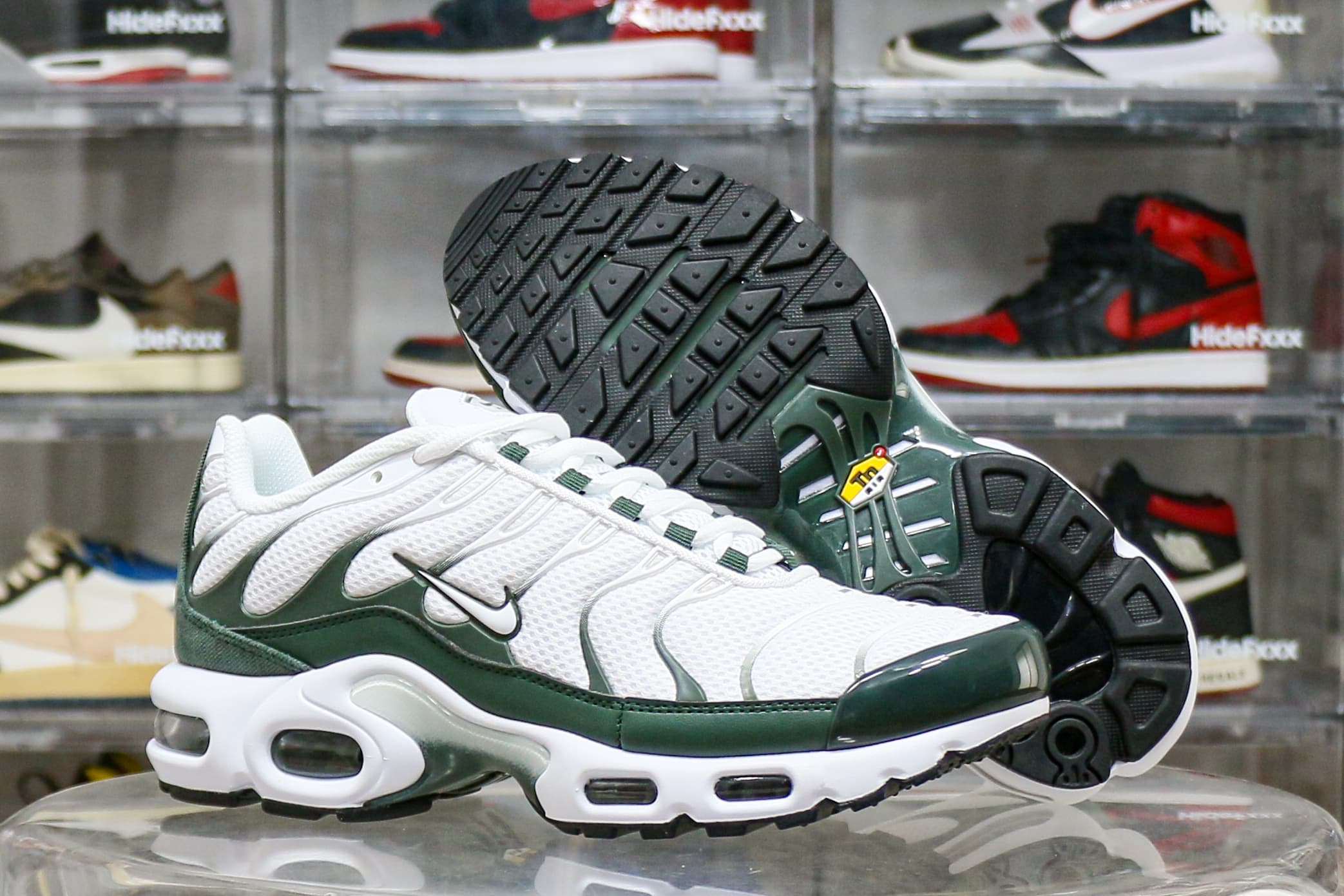 Nike Air Max Plus Premium ‘White/Vintage Green’