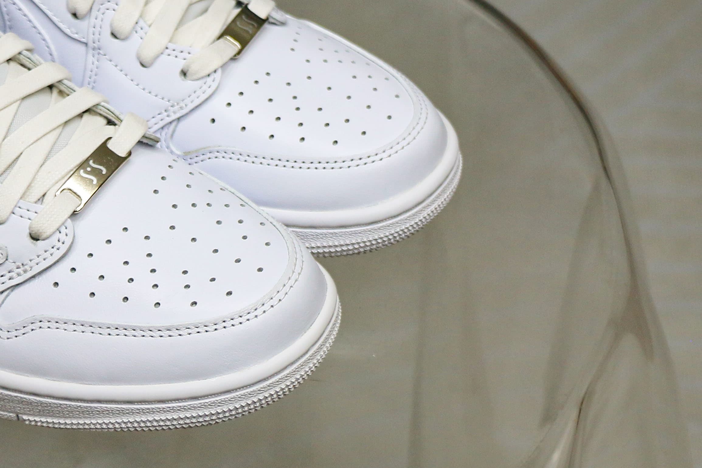 Travis Scott x Air Jordan 1 Retro Low OG SP Michael Rubin White Party (Friends and Family)